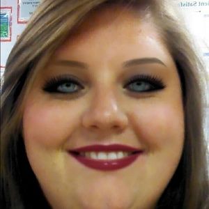 Meet your Posher, Courtney